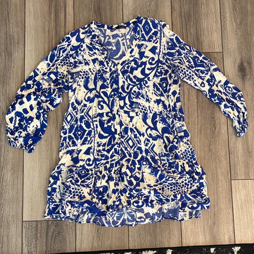 Zara Abstract Blue and Cream Top